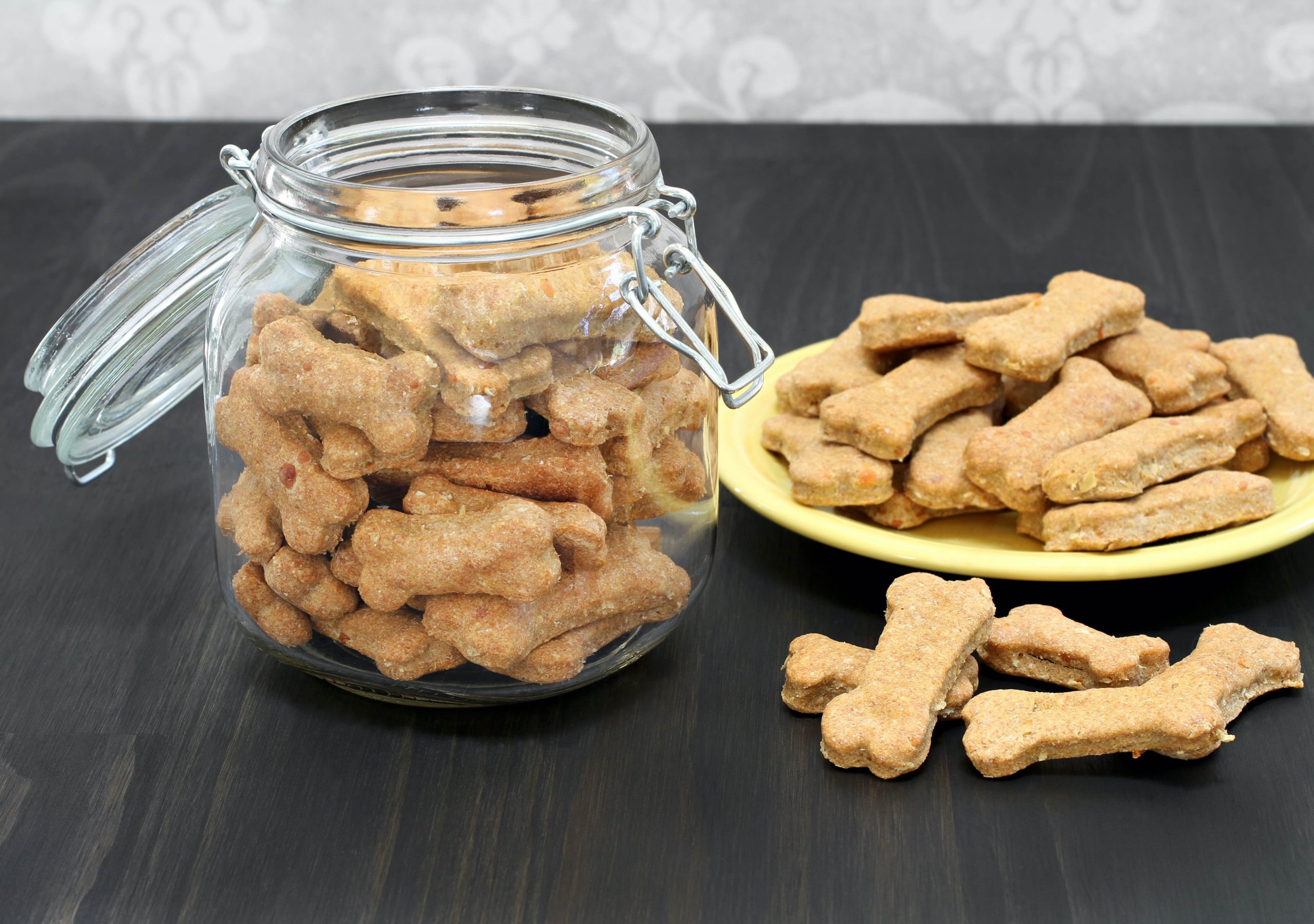 Homemade Peanut Butter Cookies for Dogs